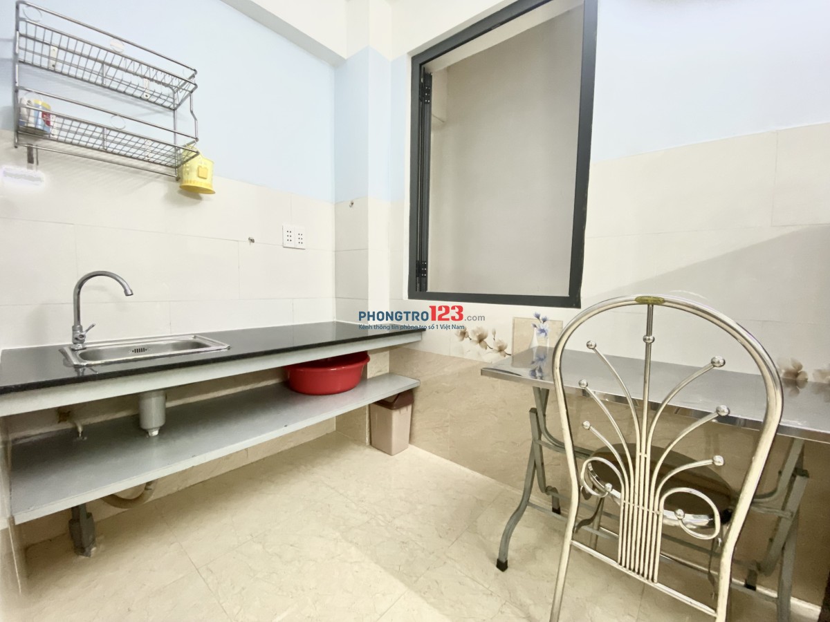 Cho Thuê Phòng Studio Full Nội Thất , Cửa Sổ , Thang Máy , Bảo Vệ , Nhà Xe Rộng , Ngay Chợ Bà Chiểu