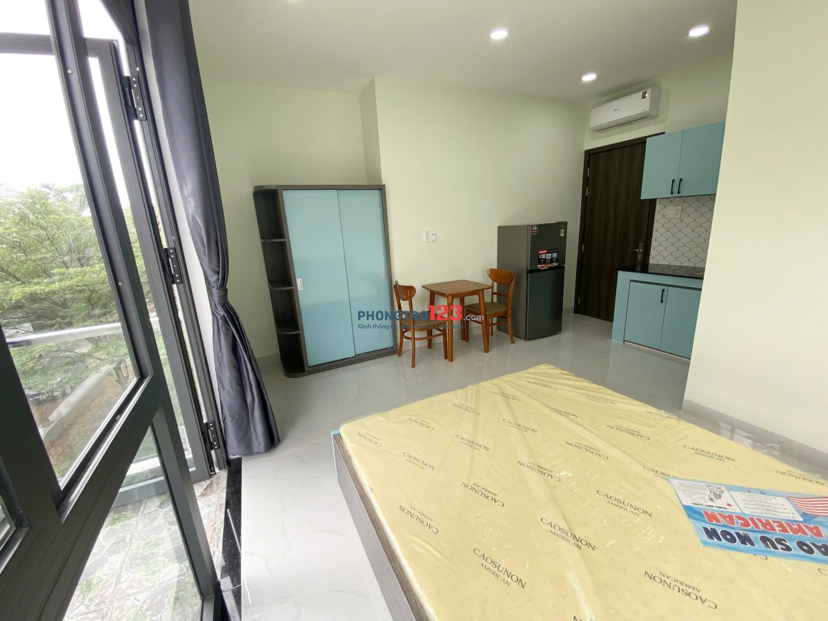 Phòng ngay Citisoho, UMT, cảng Cát Lái siêu rộng 30m2 4tr7 full nt ban công riêng
