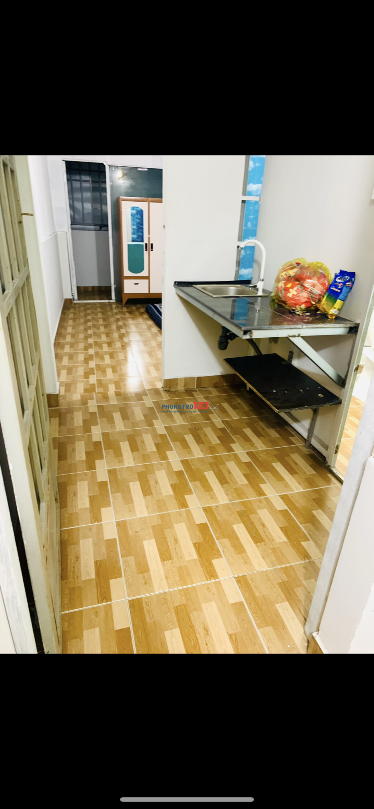 PHÒNG THOÁNG SẠCH SẼ MAY LẠNH, bếp nấu ăn ngay Hoa Hao- ĐH Kinh Tế