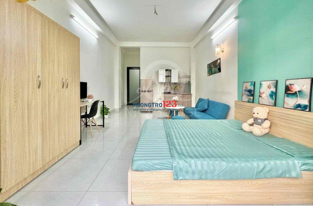 PHÒNG NGAY CỘNG HOÀ GẦN NHÀ GAT3 CÓ GÁC MÁY LẠNH BAN CÔNG