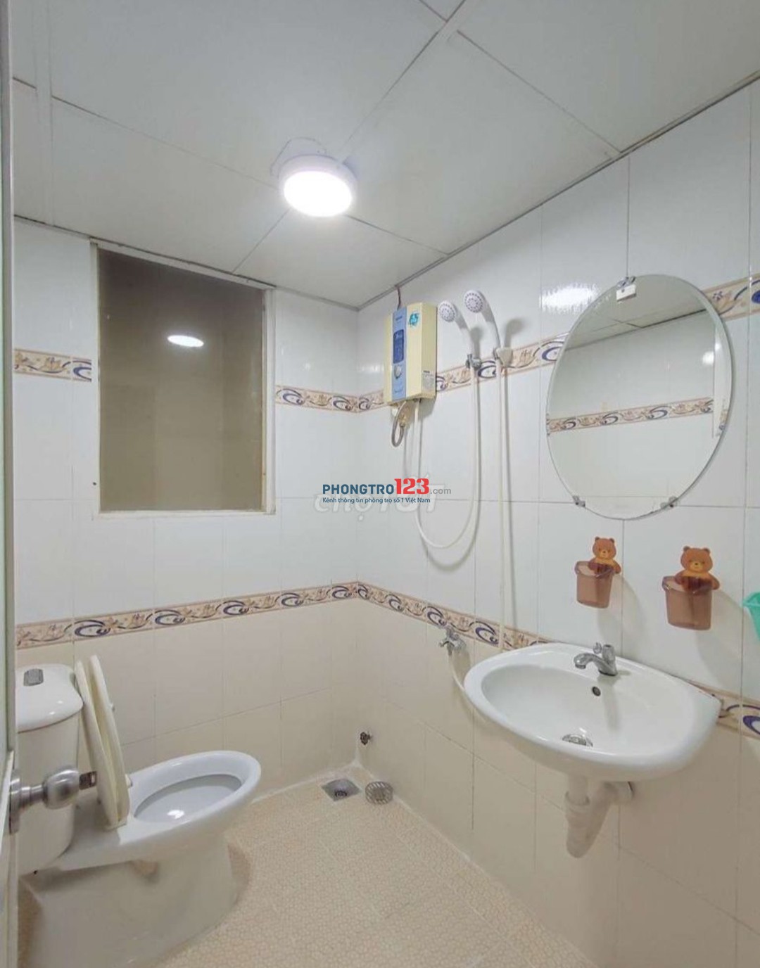 PHÒNG NGAY CỘNG HOÀ GẦN NHÀ GAT3 CÓ GÁC MÁY LẠNH BAN CÔNG