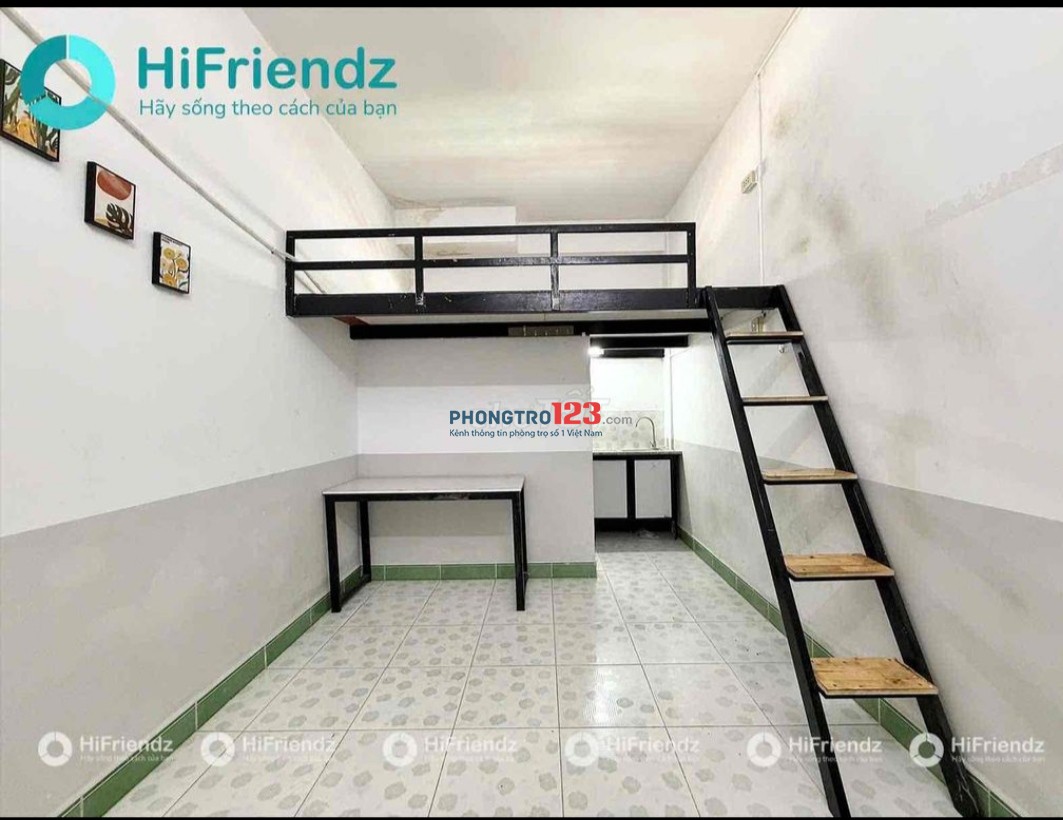 PHÒNG NGAY CỘNG HOÀ GẦN NHÀ GAT3 CÓ GÁC MÁY LẠNH BAN CÔNG