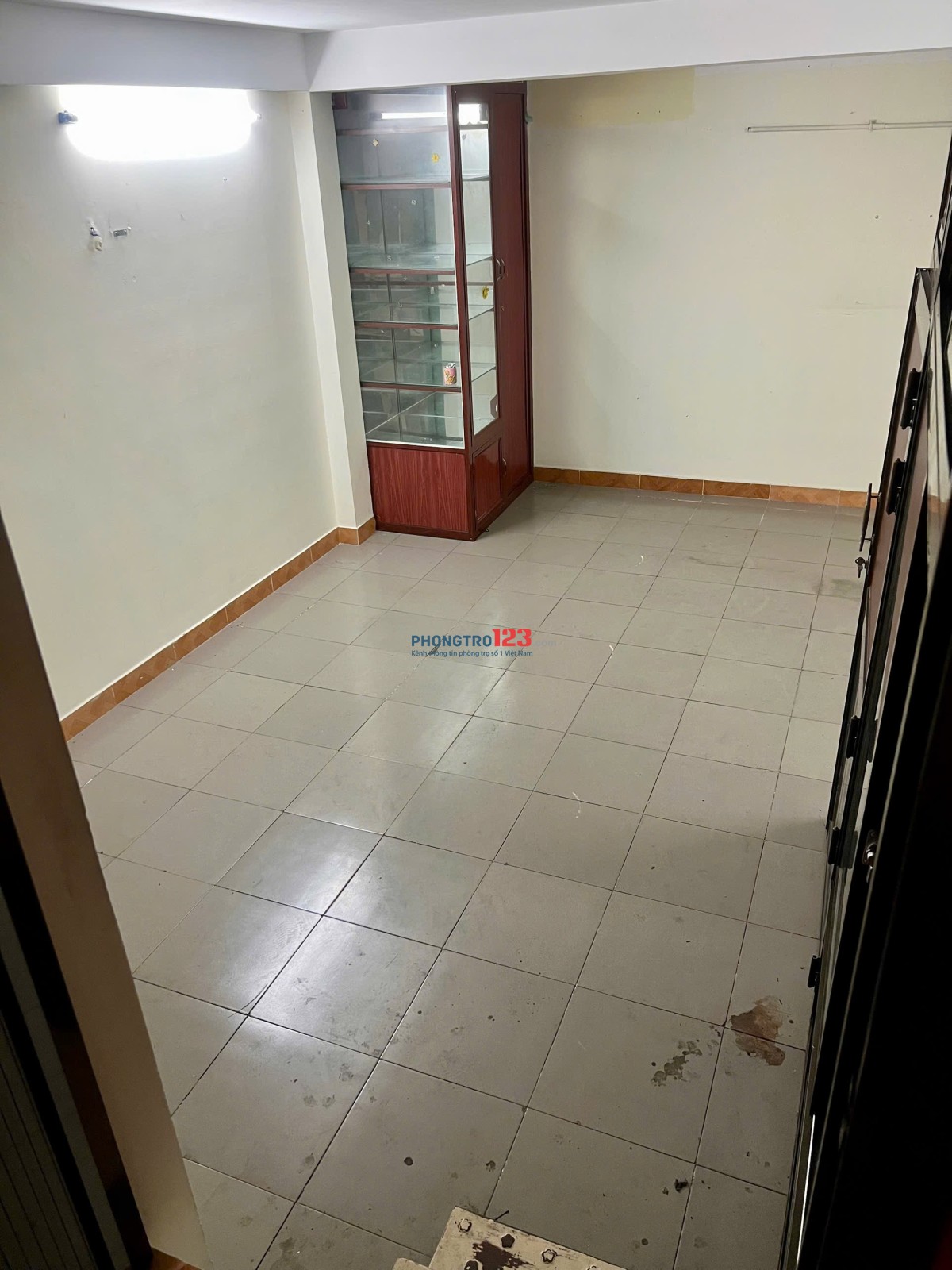 CHO THUÊ PHÒNG TRỌ 12m2, BÙI VĂN NGỮ, Q.12