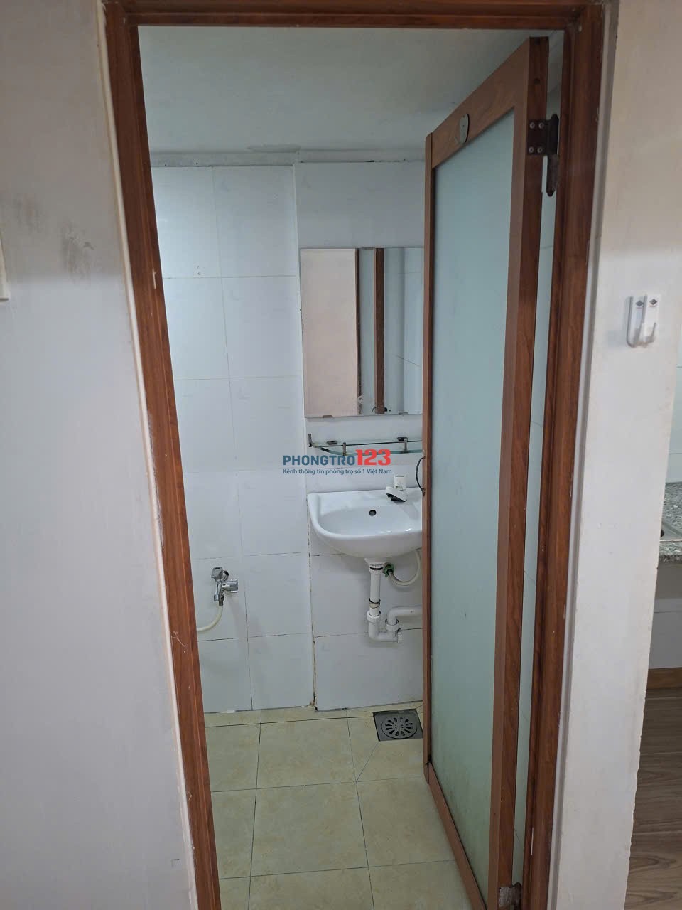 Cho thuê phòng trọ gần sân bay, etown, siêu thị, khu k300 an ninh, sạch sẽ, giá tốt