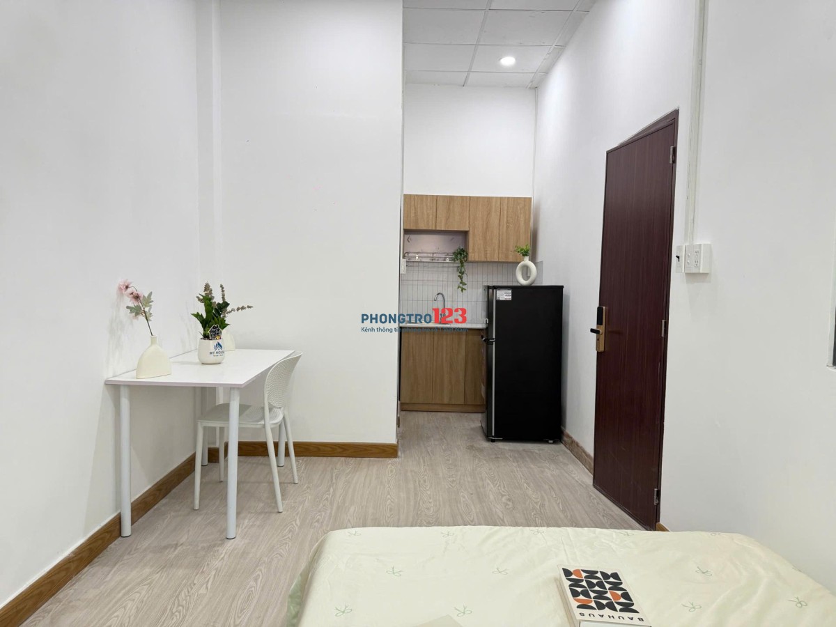 Ở giữa lòng Sài Gòn – Phòng đẹp, riêng tư, tự do giờ giấc, giá chỉ 7.4 triệu