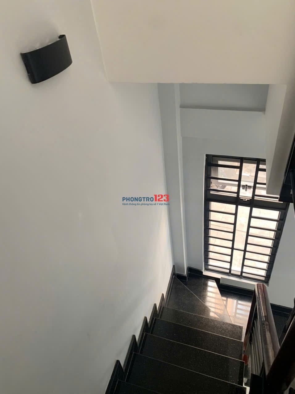 Chính chủ cho thuê nhà nguyên căn hẻm 3 gác Quận 10