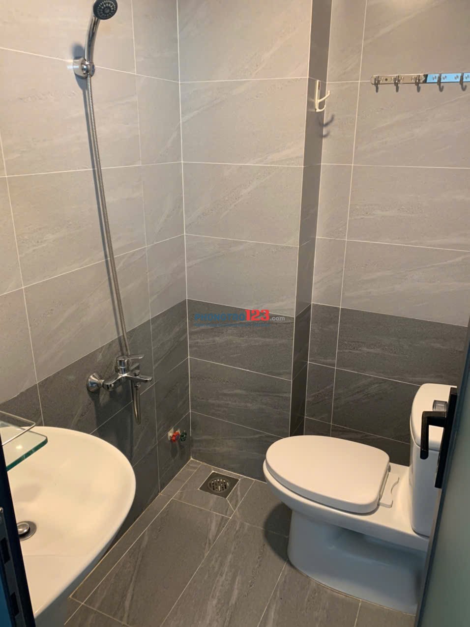 Chính chủ cho thuê nhà nguyên căn hẻm 3 gác Quận 10