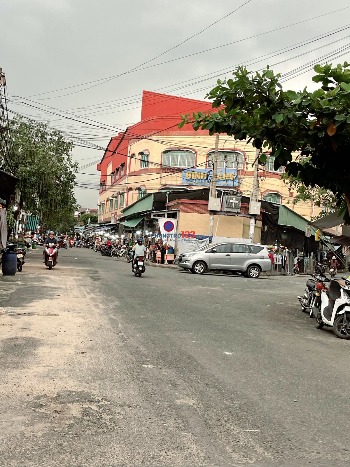 PHÒNG BAN CÔNG MỚI NGAY CHỢ BÌNH HOÀ GẦN VSIP 1