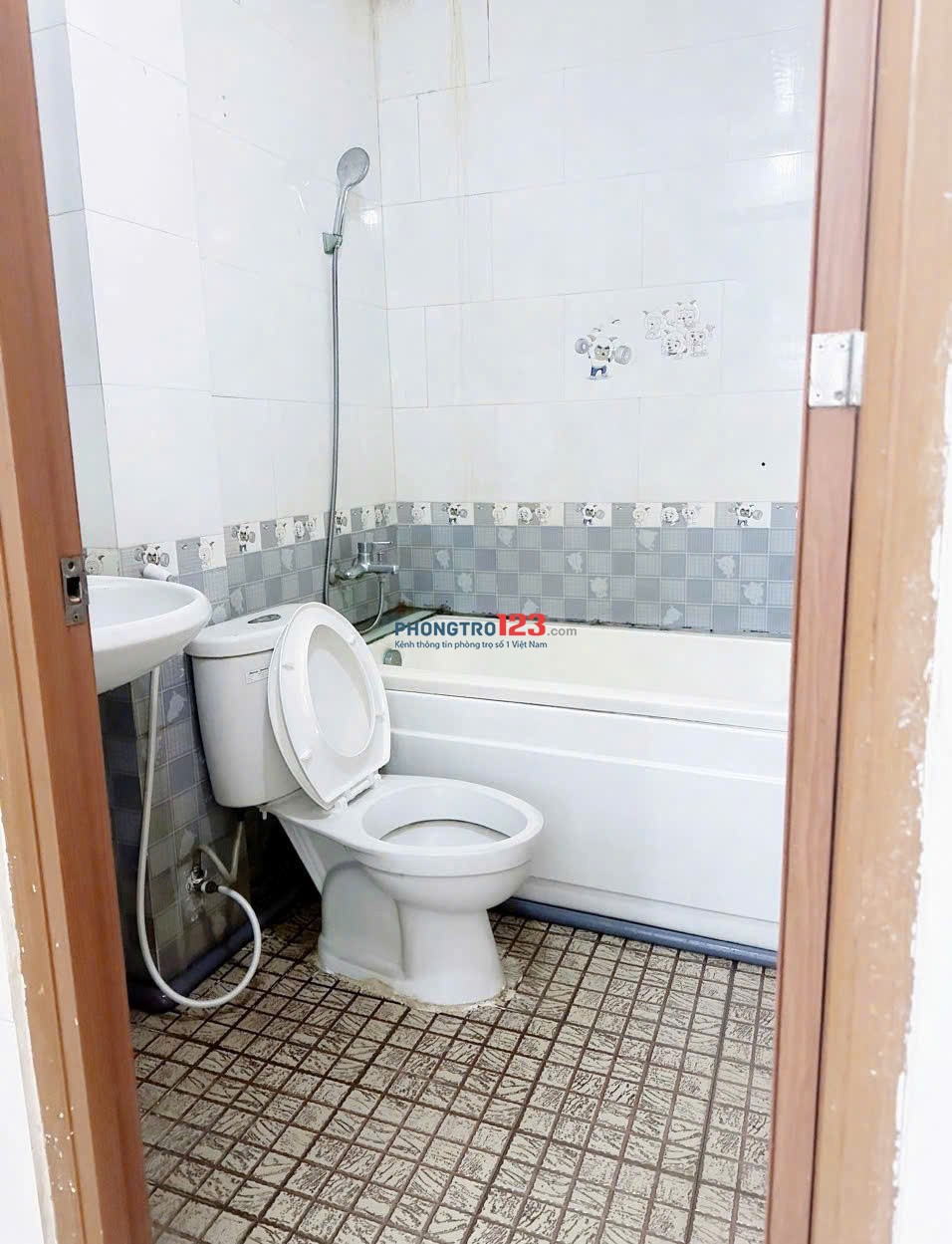 STUDIO BAN CÔNG RỘNG 30M2, FULL NỘI THẤT - Đ.THỐNG NHẤT