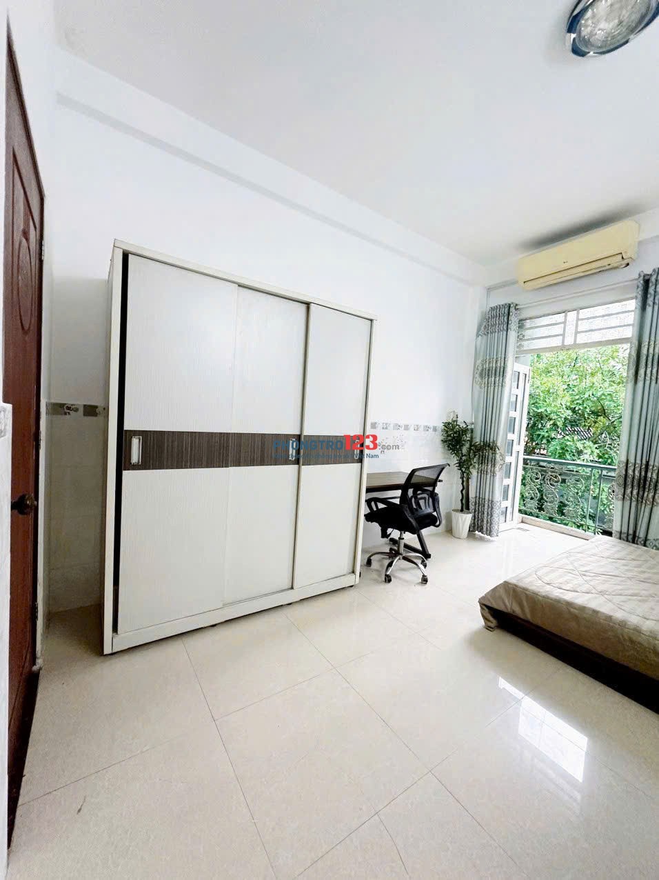 STUDIO BAN CÔNG RỘNG 30M2, FULL NỘI THẤT - Đ.THỐNG NHẤT