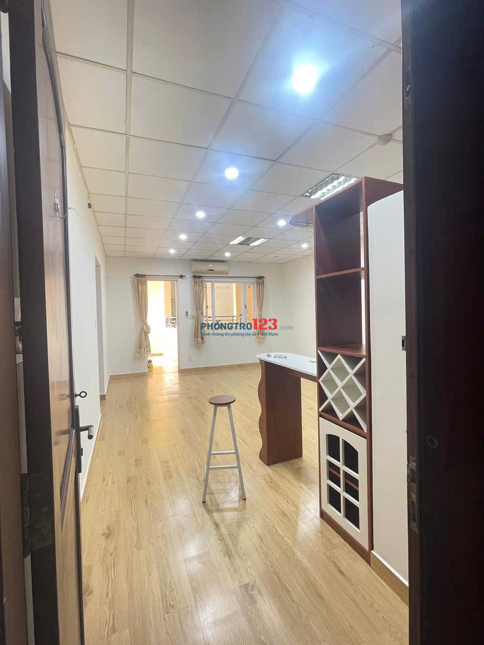 Chung cư Tú Xương, quận 3: 70m2, 2p ngủ, nhà thoáng, 9tr5/tháng