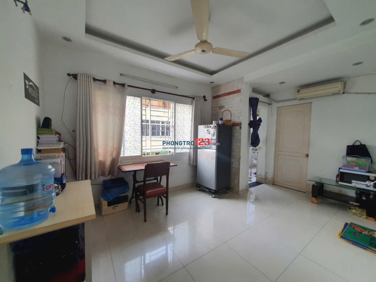 Chung cư Trương Định, P6, Q3 - căn 2p ngủ, ban công, máy lạnh chỉ 9,5tr/th