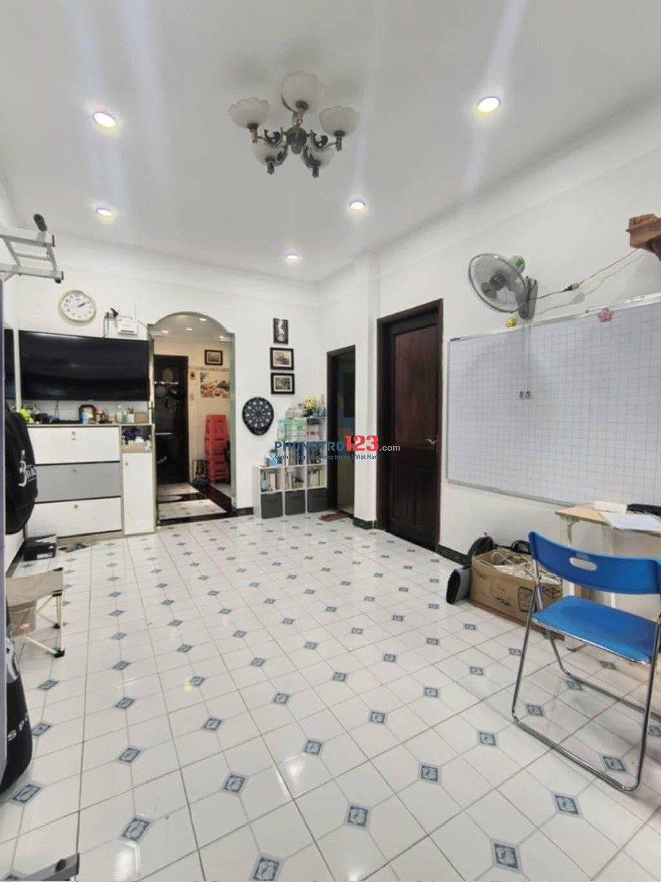Chung cư Trần Quốc Thảo, P6, Q3: 74m2, 2p ngủ, máy lạnh, 9tr5/tháng