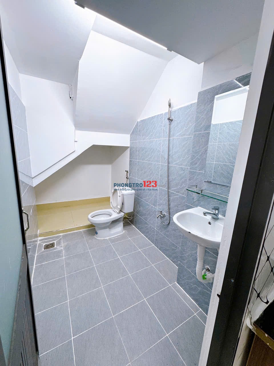 DUPLEX FULL NỘI THẤT CHỈ 3TR3 – GẦN NGÃ TƯ GA, VHU, NTT