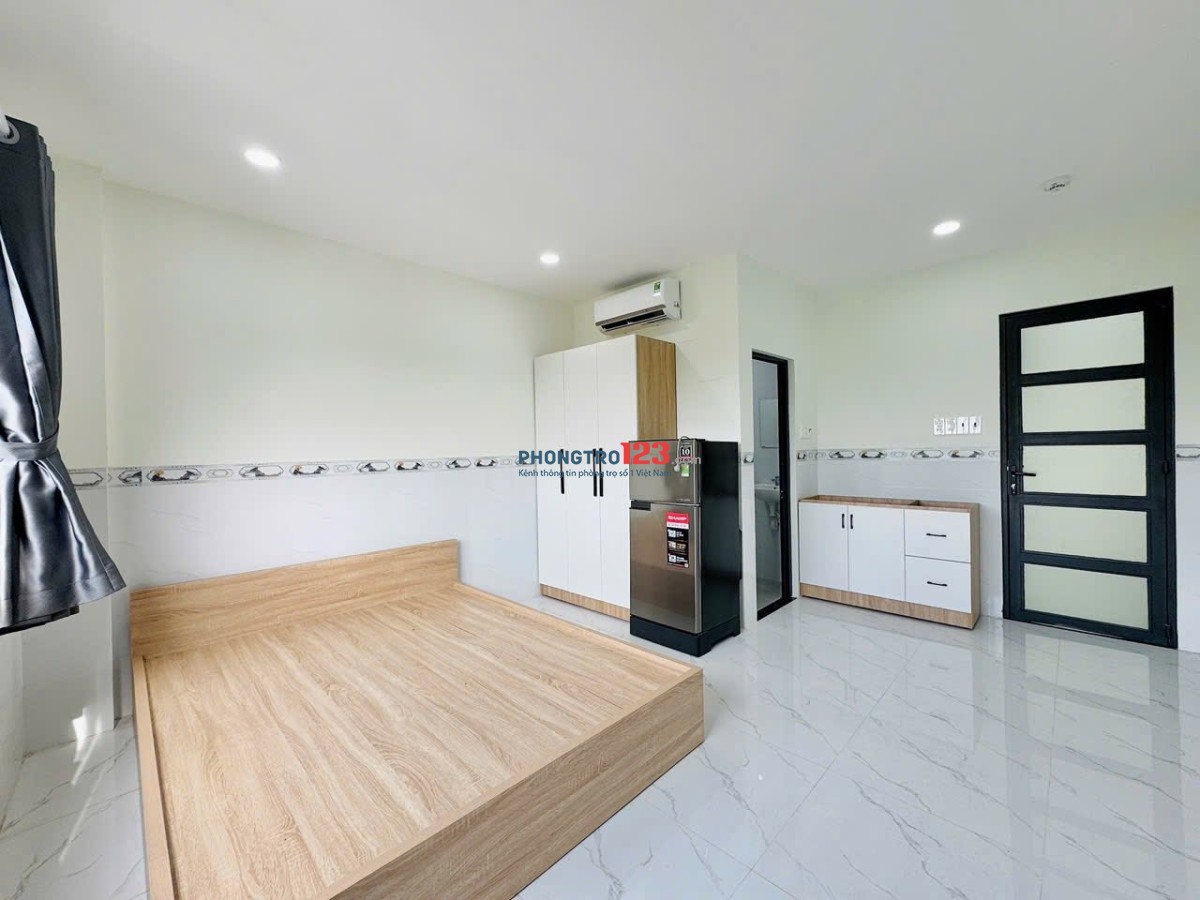 Phòng Mới Toanh Siêu Thoáng Ngay Cầu Tham Lương Tân Bình