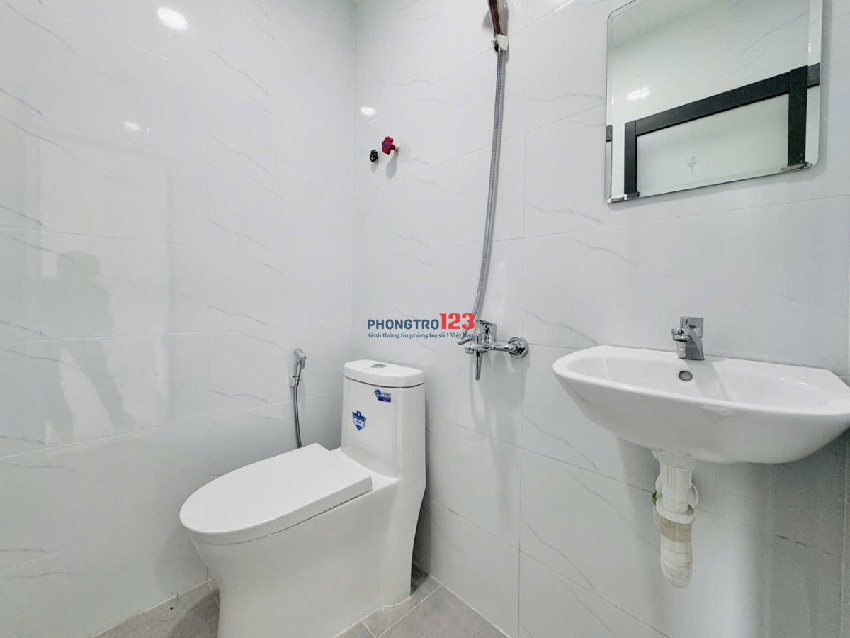 Phòng Mới Toanh Siêu Thoáng Ngay Cầu Tham Lương Tân Bình