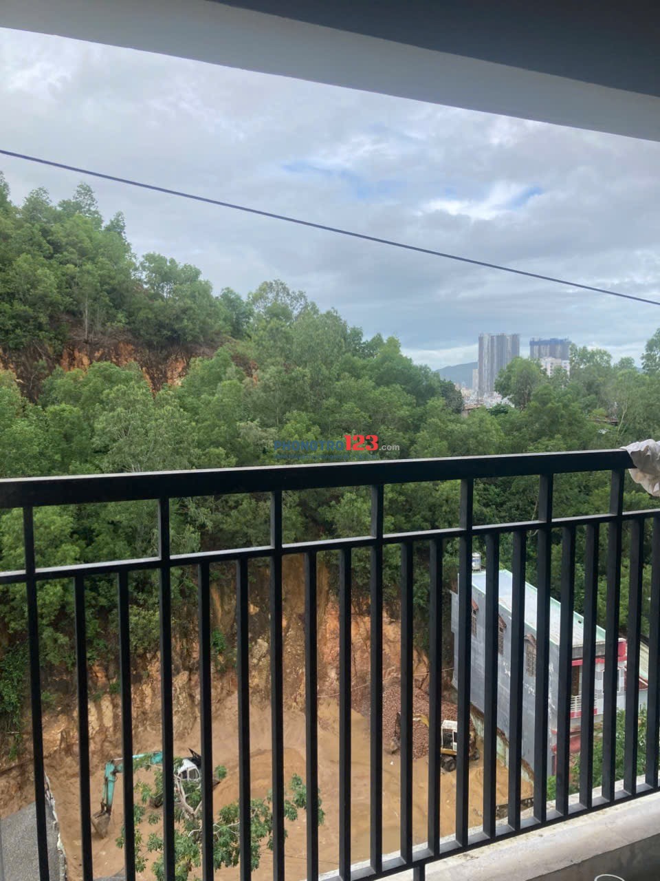 Cho nam thuê 1 phòng chung cư Hoàng Văn Thụ