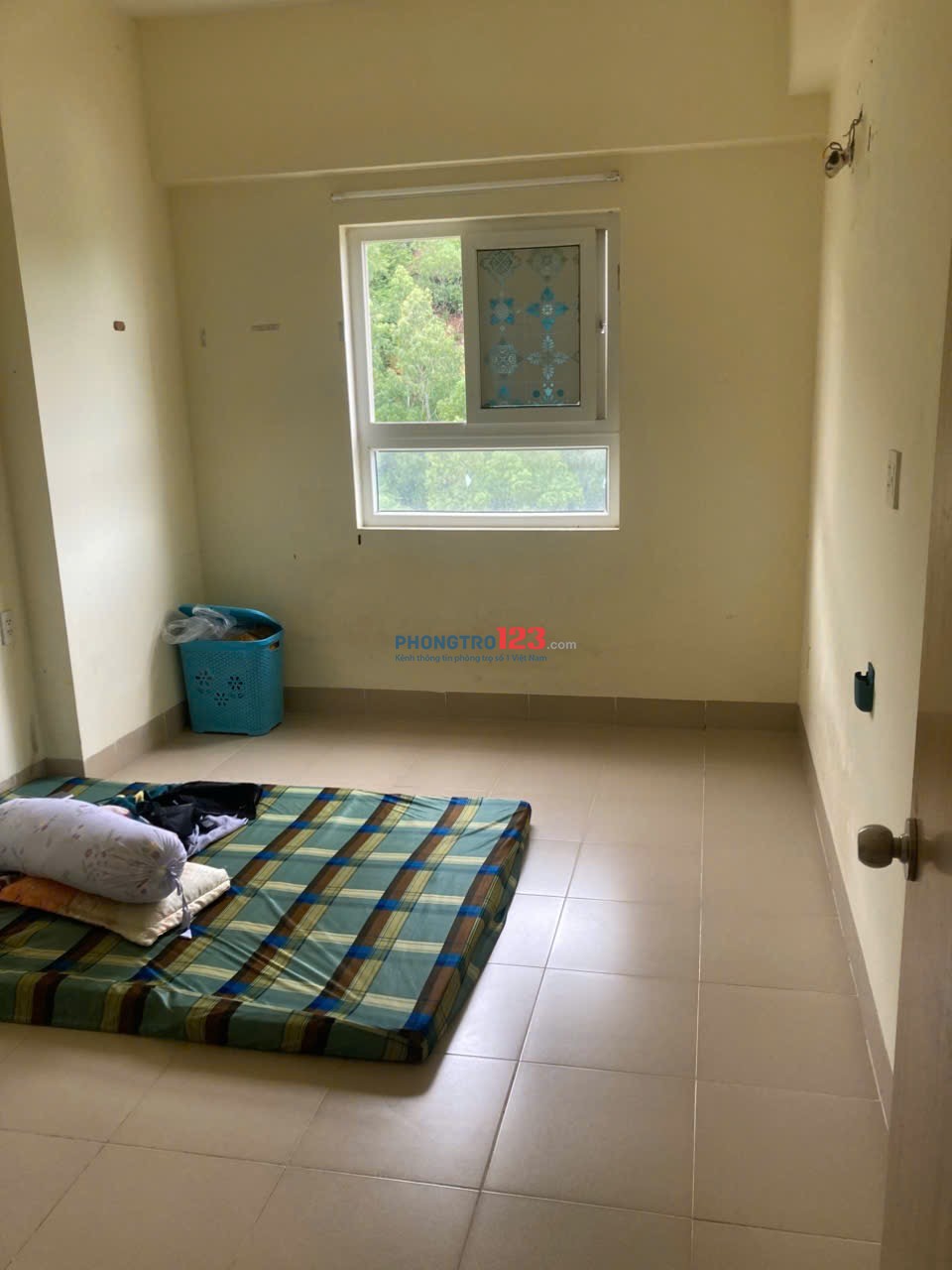 Cho nam thuê 1 phòng chung cư Hoàng Văn Thụ