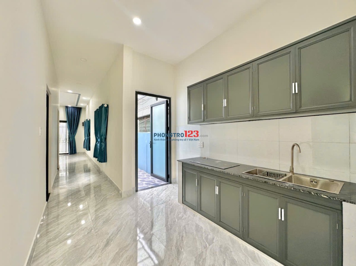 Cần cho thuê nhà nguyên căn 2pn 2wc + sân rộng Full nội thất ở Ga Dĩ An, KCN Sóng Thần