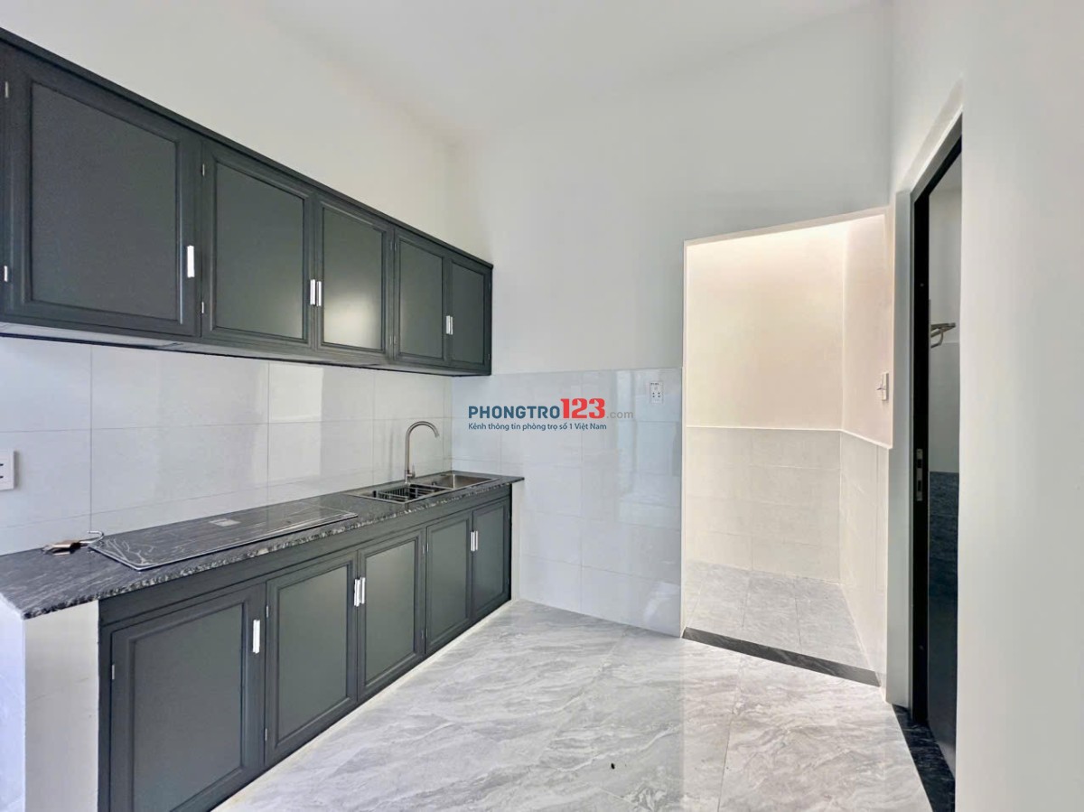 Cần cho thuê nhà nguyên căn 2pn 2wc + sân rộng Full nội thất ở Ga Dĩ An, KCN Sóng Thần