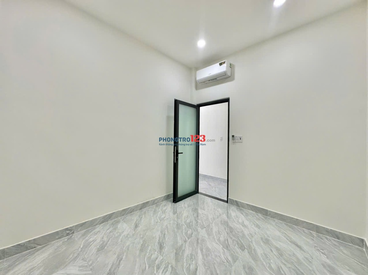 Cần cho thuê nhà nguyên căn 2pn 2wc + sân rộng Full nội thất ở Ga Dĩ An, KCN Sóng Thần