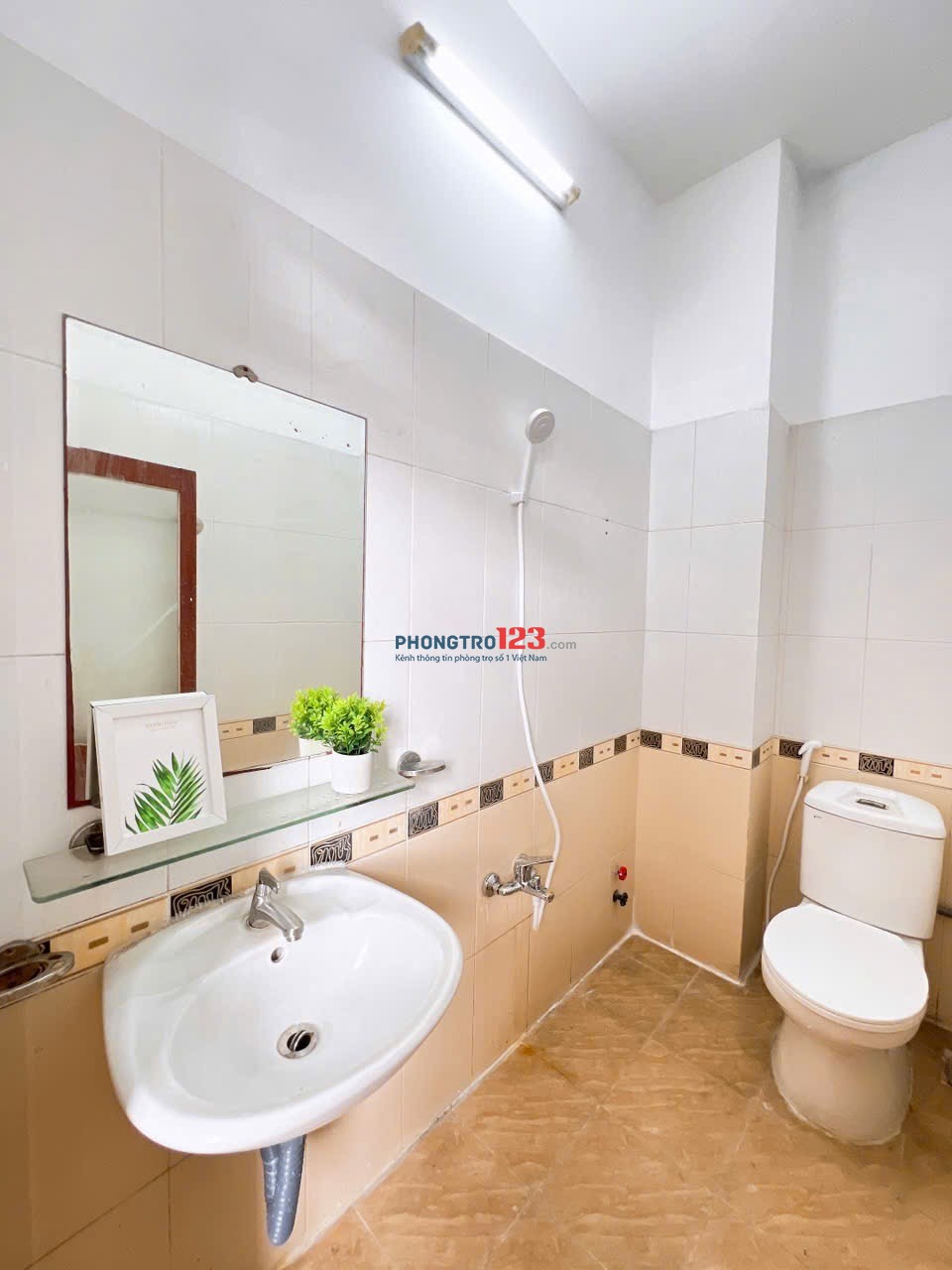 PHÒNG SIÊU RỘNG CỬA SỔ TRỜI - GẦN EMART PHAN HUY ÍCH