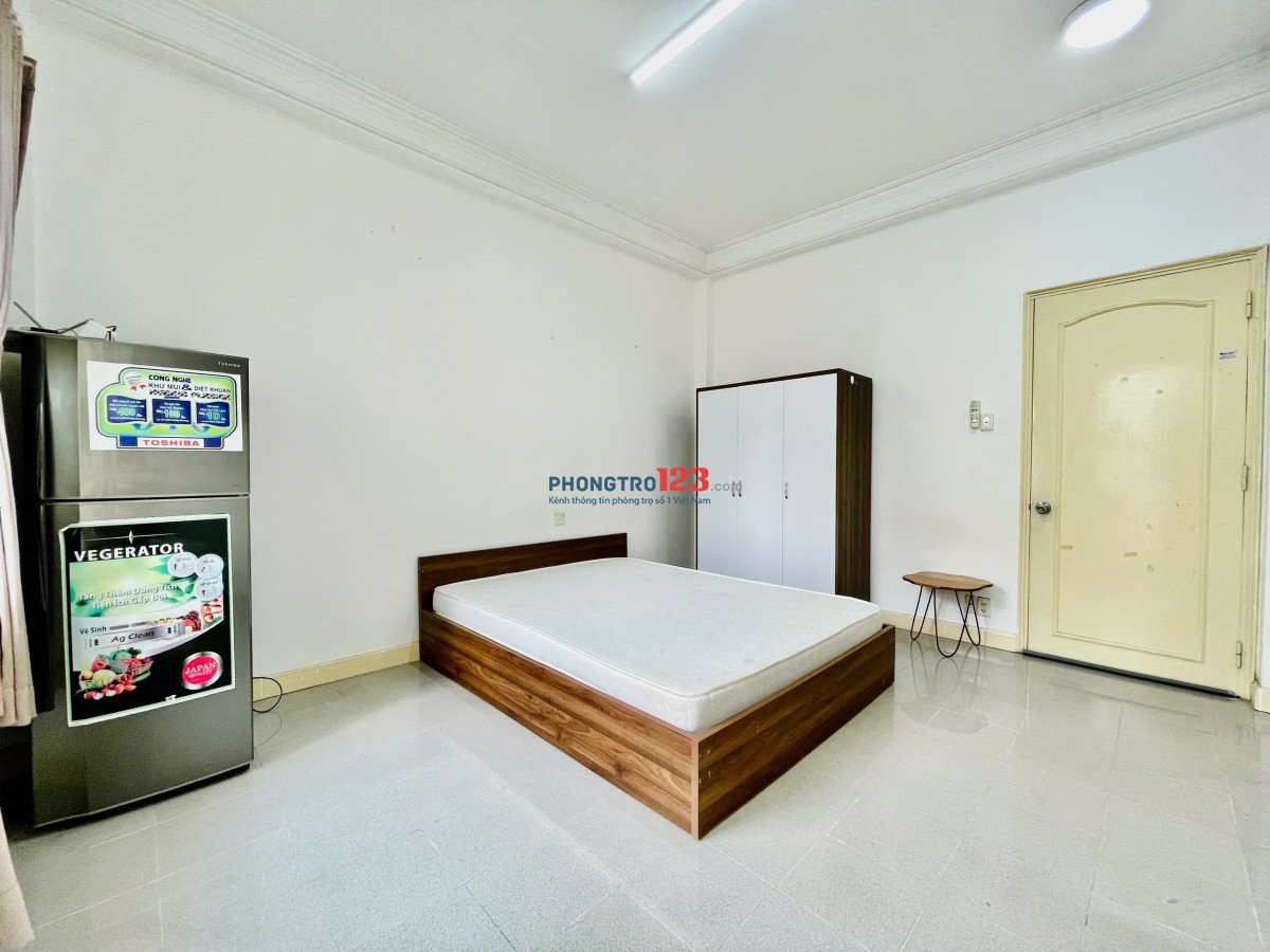 CHO THUÊ PHÒNG TRỌ TÁCH BẾP – CỬA SỔ LỚN Q1 gần ĐH khoa học-tự nhiên, Ngay vòng xoay Nowzone