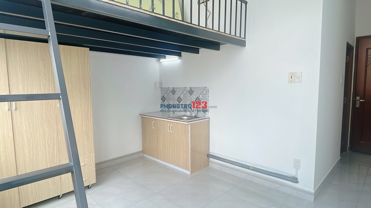 CĂN HỘ CÓ GÁC FULL NỘI THẤT – CỬA SỔ TO TÂN QUÝ GẦN ĐẠI HỌC VĂN HIẾN - THUẬN TIỆN DI CHUYỂN Q10