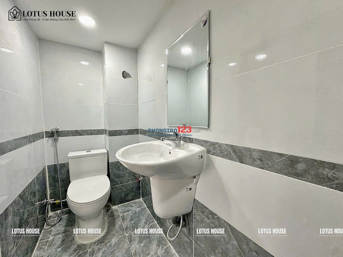 Cho thuê căn duplex tại đường Kênh Tân Hóa, Tân Phú.