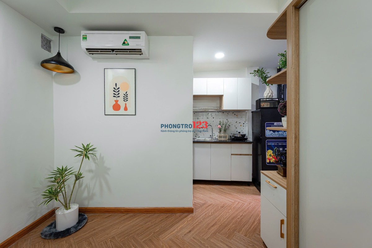 Cho thuê căn studio full nội thất có ban công tại đường Âu Cơ, Tân Bình.