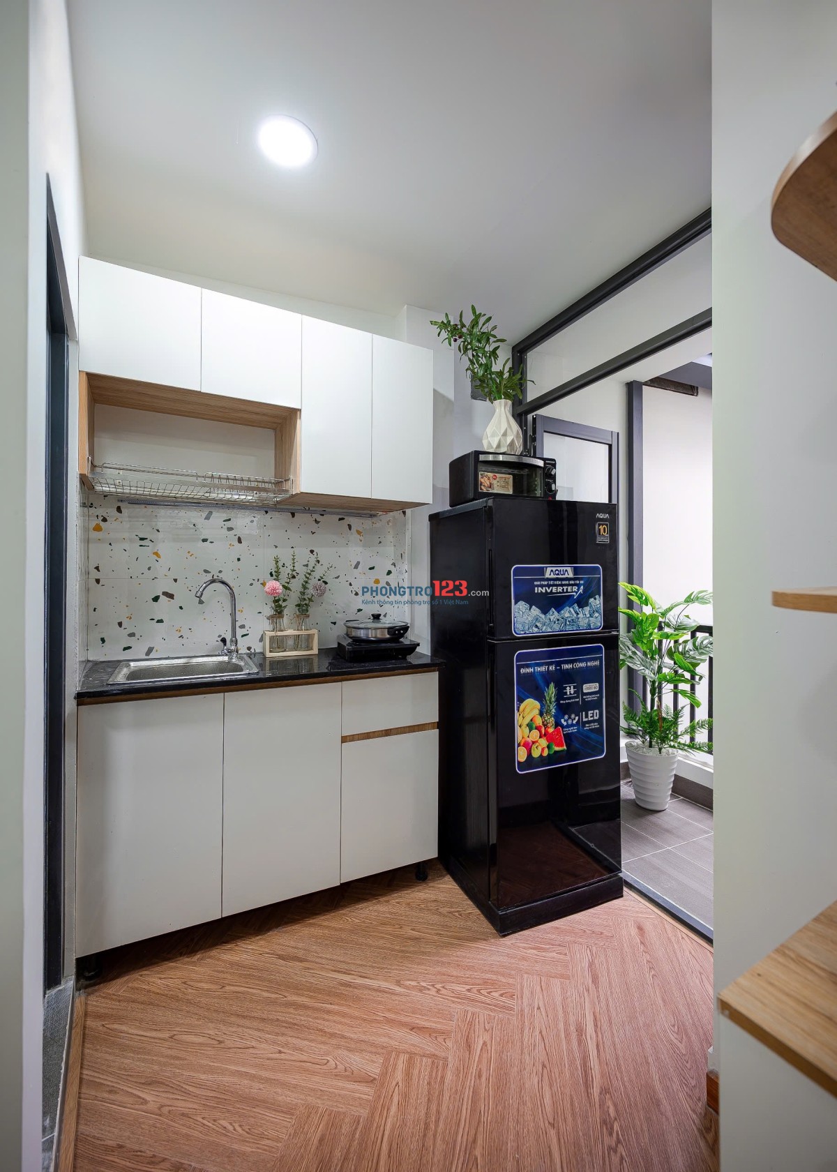 Cho thuê căn studio full nội thất có ban công tại đường Âu Cơ, Tân Bình.