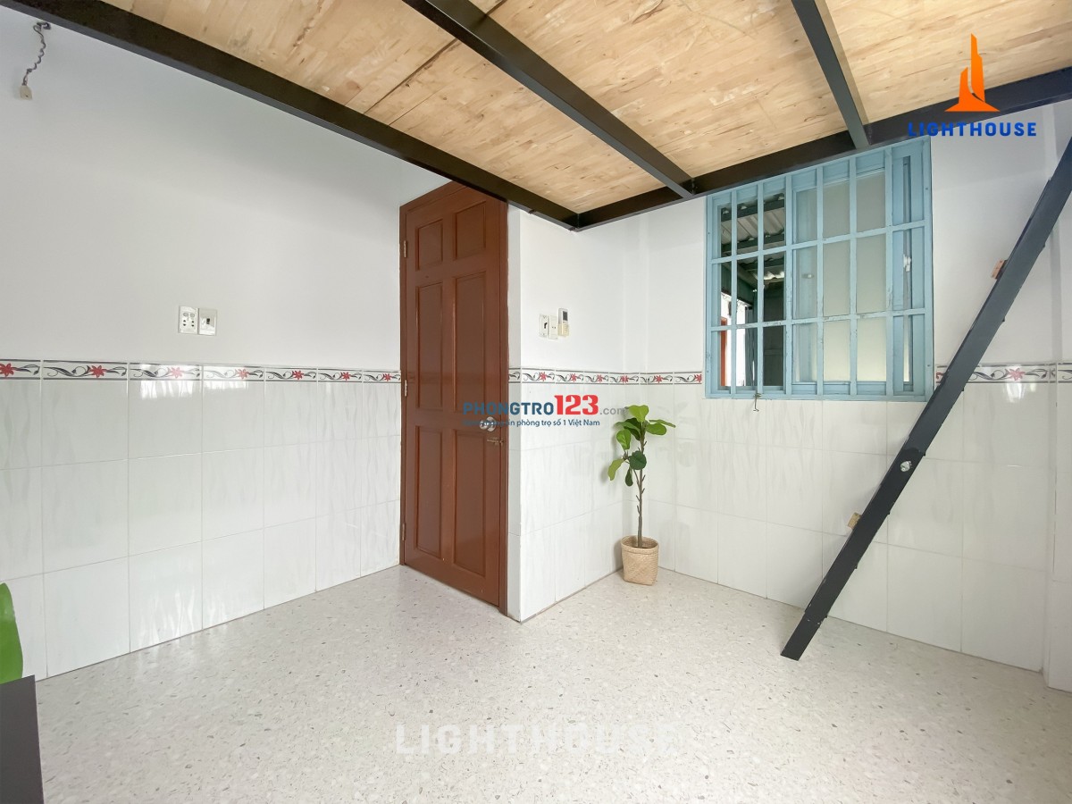 PHÒNG GÁC LỬNG, NỘI THẤT CƠ BẢN GẦN CẦU CHỮ Y