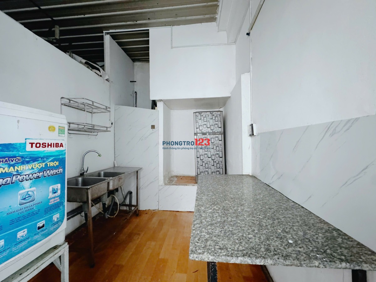 CĂN HỘ 2 PHÒNG NGỦ – BAN CÔNG RIÊNG – TRỐNG SẴN DỌN VÀO NGAY