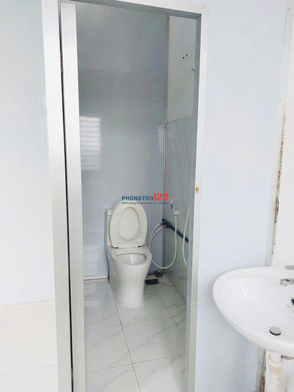 PHÒNG TRỌ LÊ VĂN KHƯƠNG 2TR3 CÓ BAN CÔNG