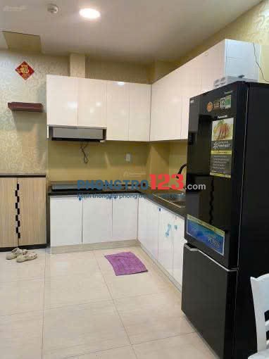 Chung cư 590, CMT8, P. 11, Quận 3 căn 2p ngủ, có NTCB, ban công 12tr/th