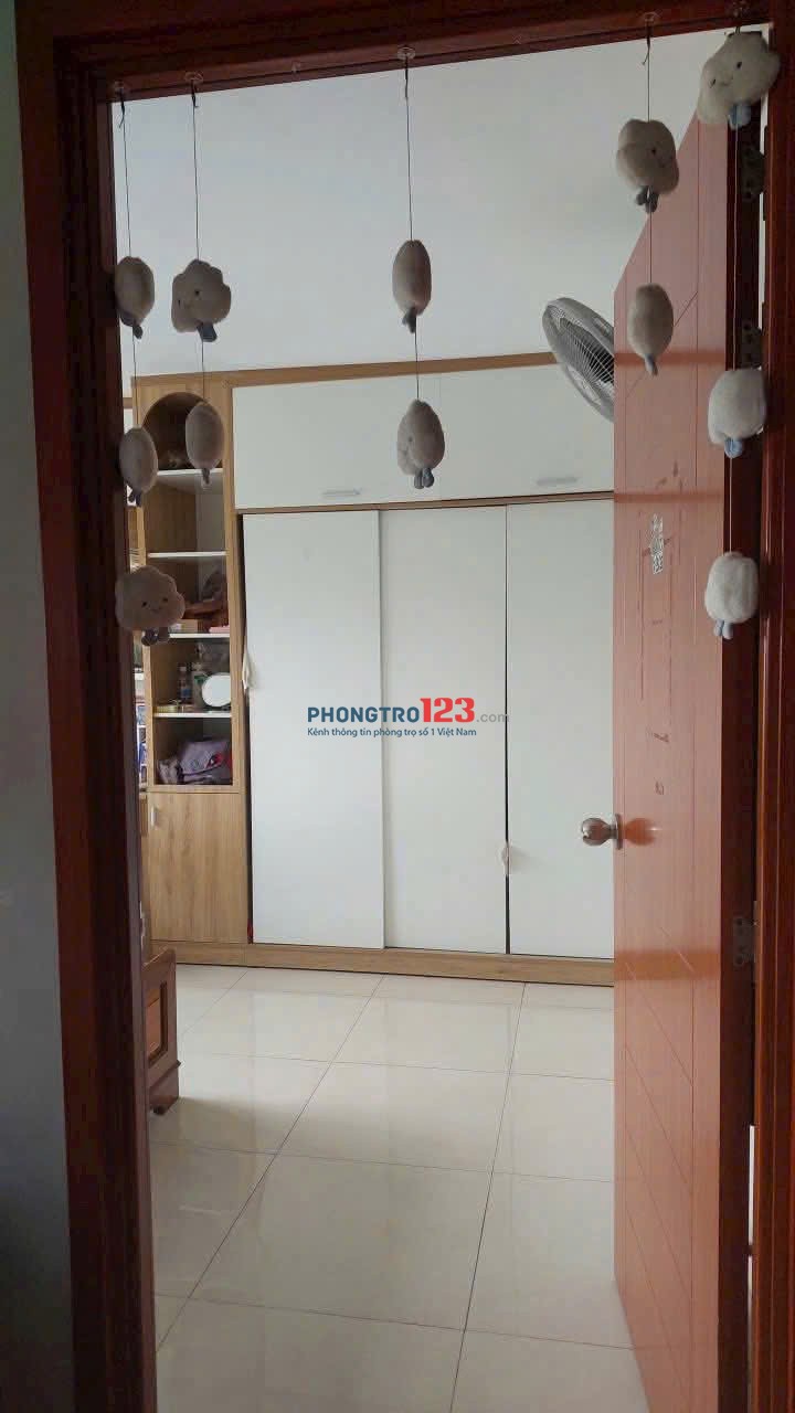 Chung cư Võ Thị Sáu, P.6, Quận 3: 75m2, 2p ngủ, ban công, 10tr/th