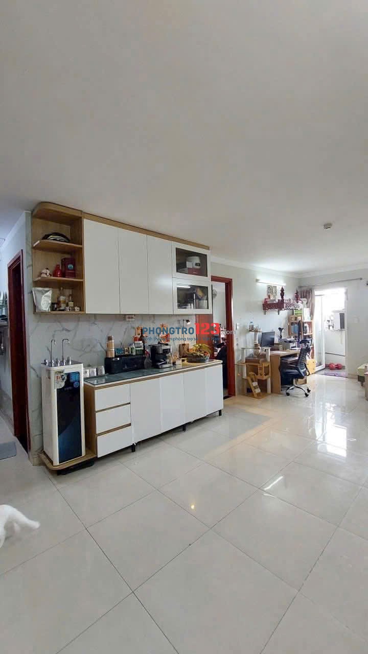 Chung cư Võ Thị Sáu, P.6, Quận 3: 75m2, 2p ngủ, ban công, 10tr/th