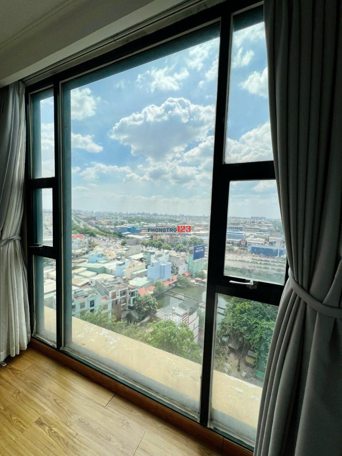 Căn hộ Phúc Yên, Tân Bình: 3p ngủ, 135m2, có nội thất, 12.5tr/th