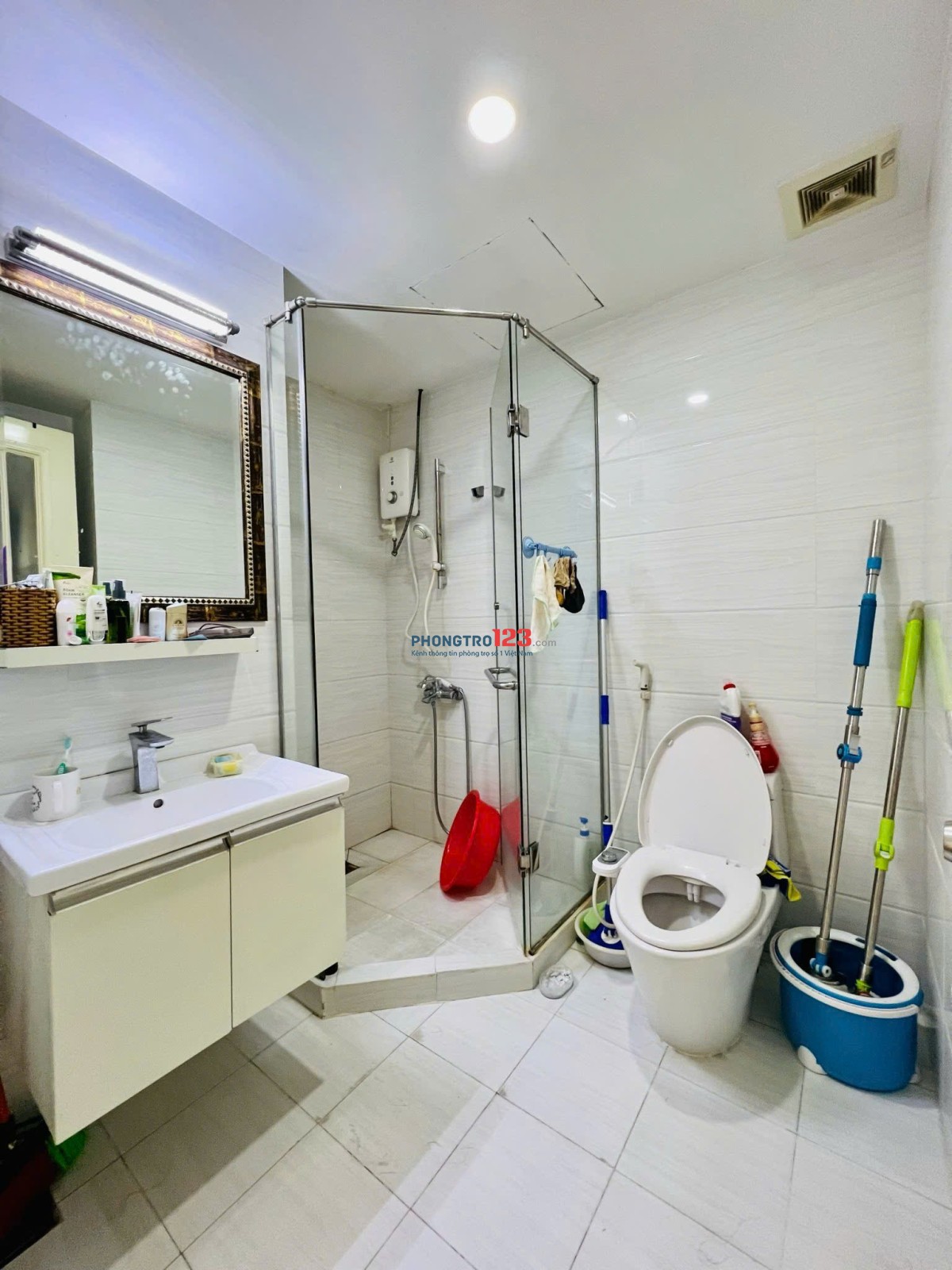 Căn hộ Phúc Yên, Tân Bình: 3p ngủ, 135m2, có nội thất, 12.5tr/th