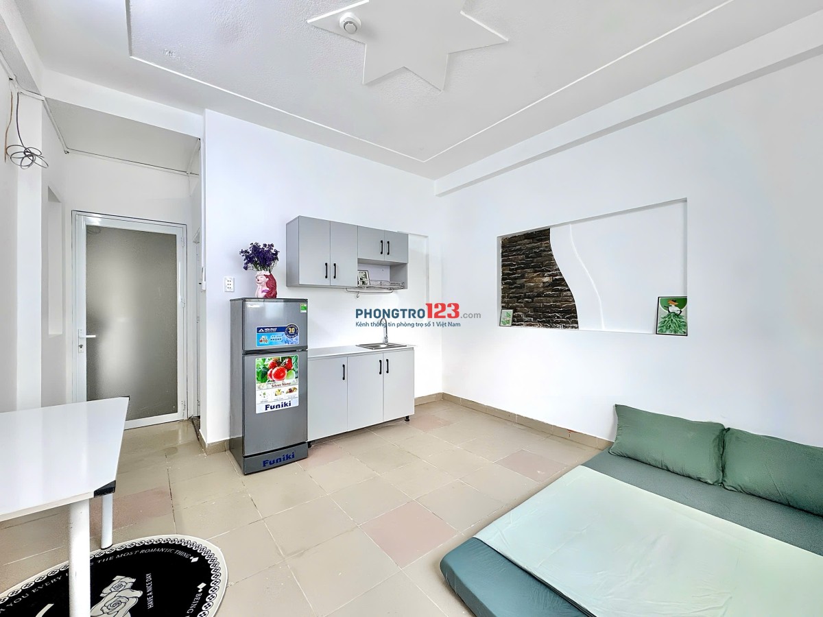 Cho Thuê Phòng Mới Khai Trương Ban công,cửa sổ lớn-Full nội thất gần chợ Bà Chiểu, Cầu Bông giáp Q1