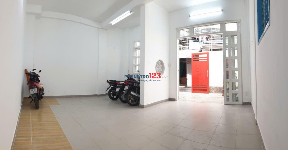 KTX PHONG CÁCH TRUNG HOA NGAY LÊ VĂN VIỆT - CÁCH GTVT 100M - SPKT - FPT, PTIT, HUTECH