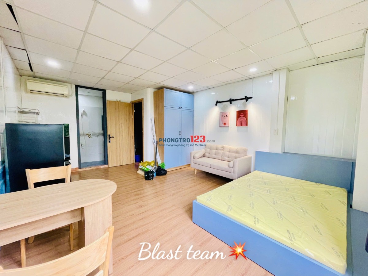 Cho thuê phòng mới rộng 35m2 cửa sổ lớn, full nội thất gần Bà Chiểu, HVCB, tiện qua Q1, Phú Nhuận