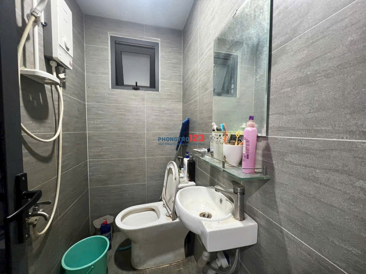 C/c Trần Quốc Thảo, P6, Quận 3 chỉ 9,5tr căn 2p ngủ, ban công