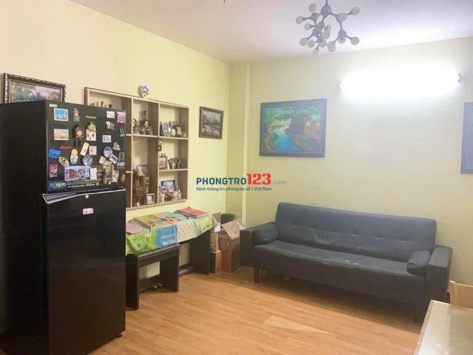 Chung cư Thống Nhất, Tân Phú căn góc 2p ngủ có nội thất giá 8tr