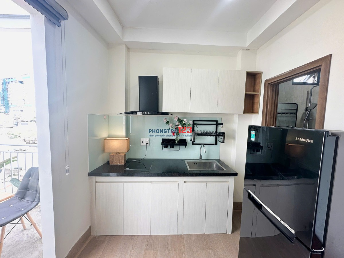 Cho thuê phòng trọ có ban công 35m² Quận Bình Thạnh gần chợ Bà Chiểu, gần Phú Nhuận, Q1, Q3