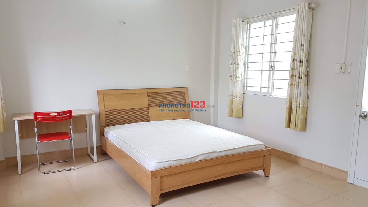 Phòng trọ gần cầu Kênh Tẻ, Quận 4