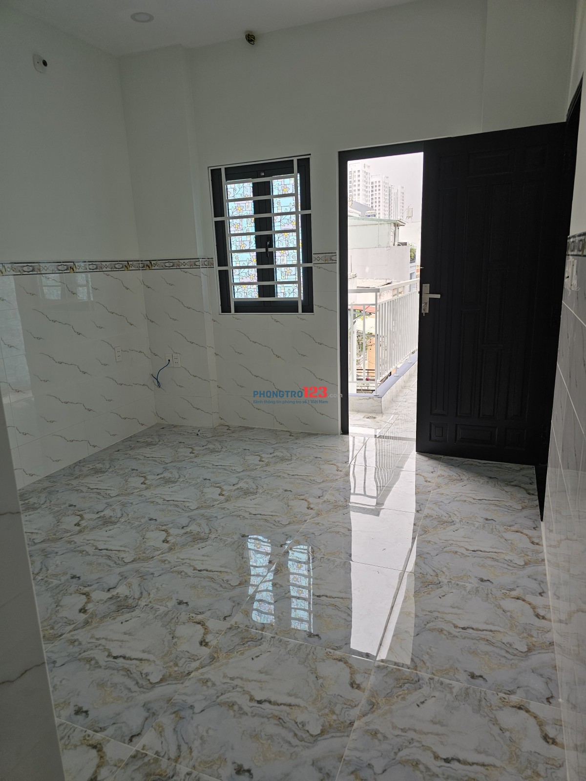 Cho thuê nhà nguyên căn, 3 phòng ngủ, diện tích 195m2, q.Bình Tân