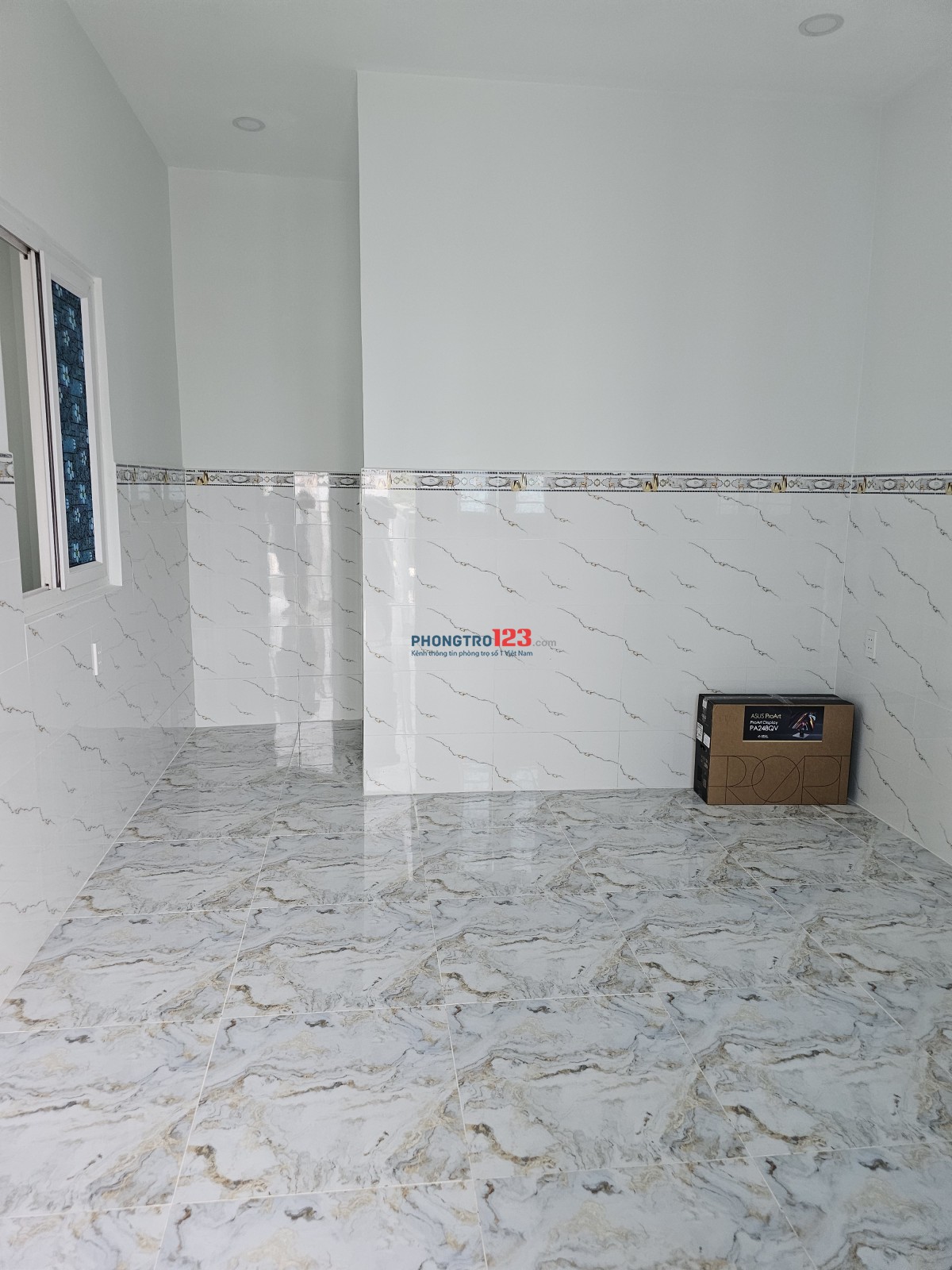 Cho thuê nhà nguyên căn, 3 phòng ngủ, diện tích 195m2, q.Bình Tân