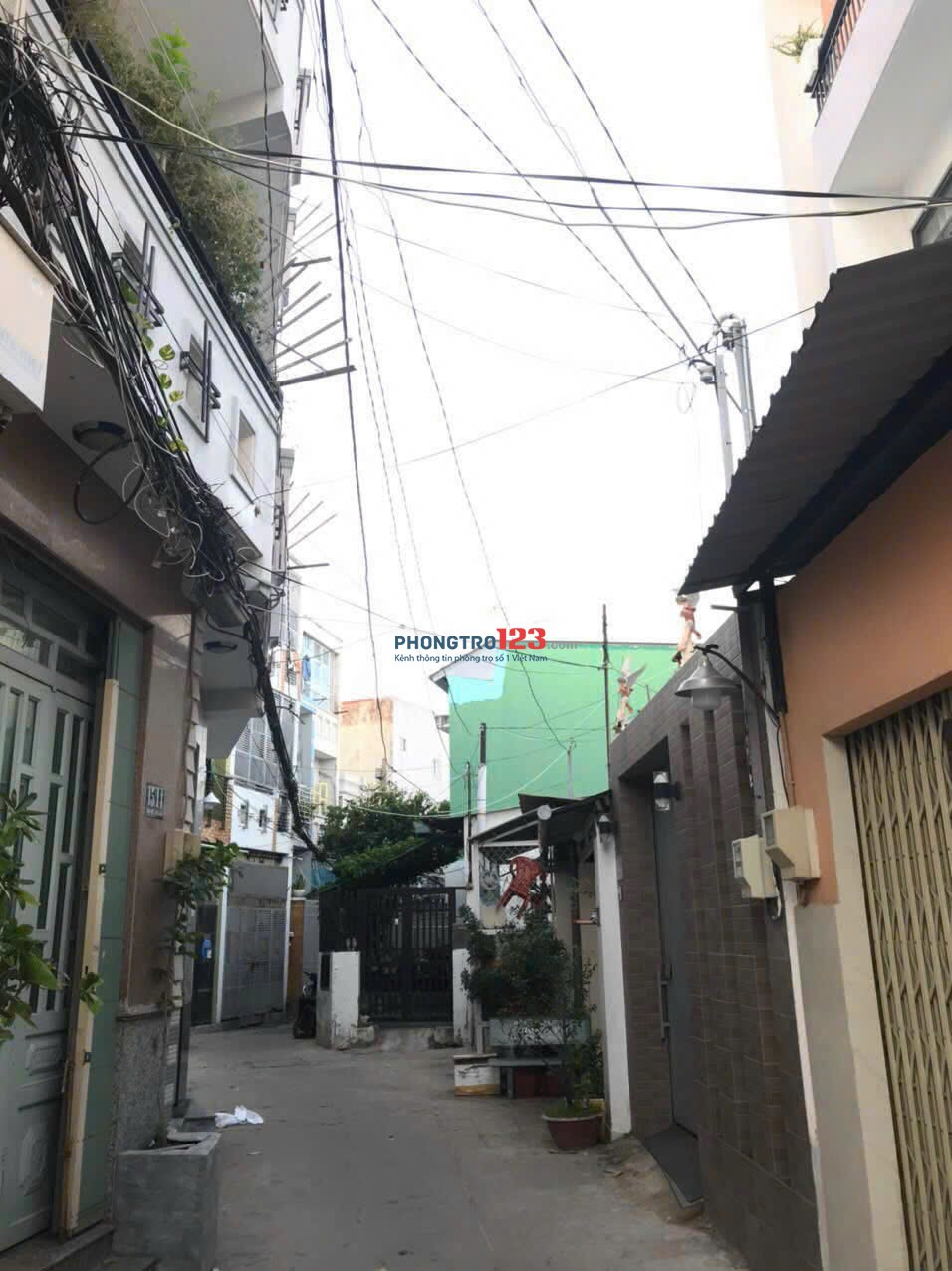 Cho thuê nhà 4PN 3WC 1 trệt 2 lầu, nhà mới, hướng Đông Nam mát mẻ, an ninh, DTSD 125m2