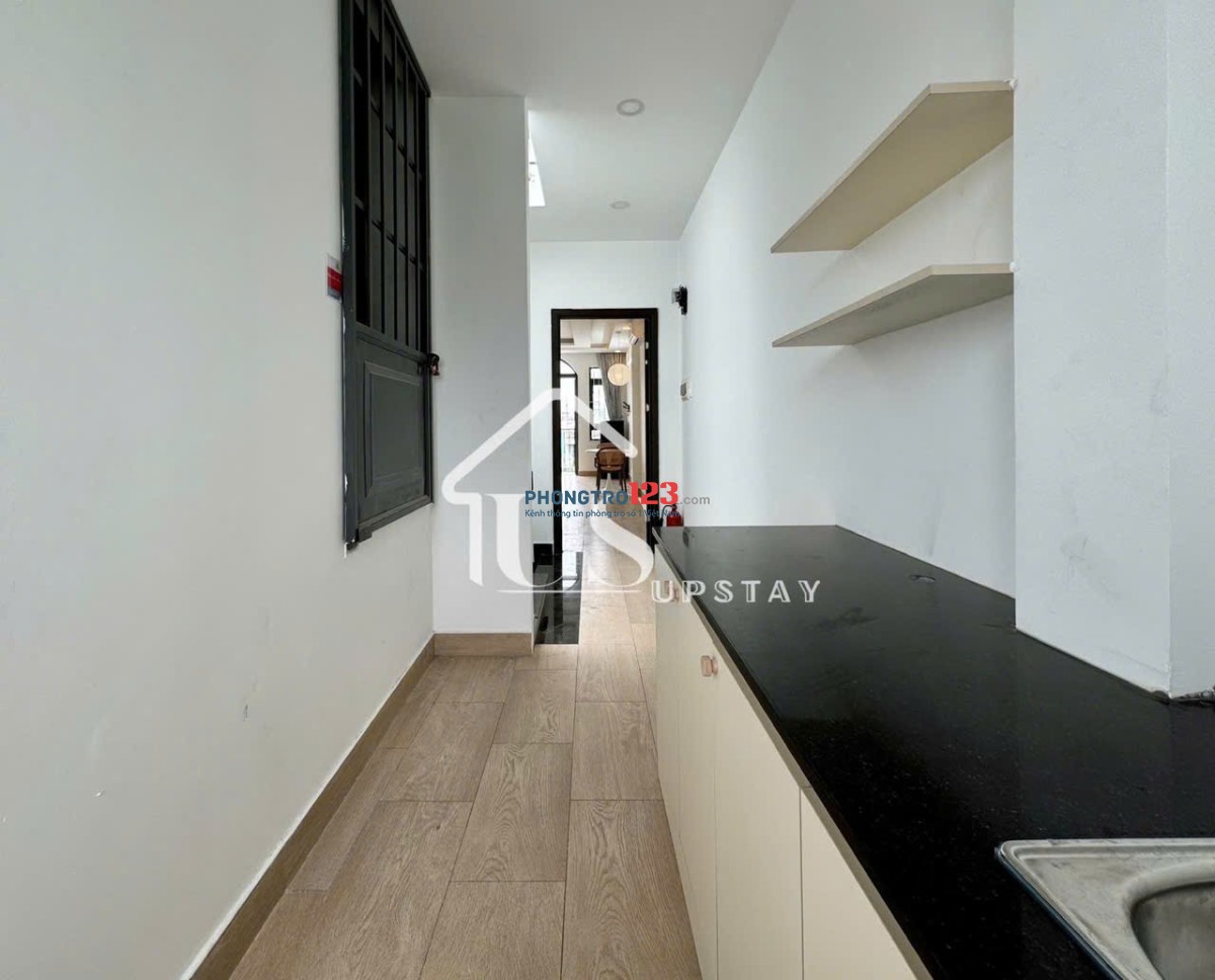 Căn Hộ Penthouse Full Nội Thất – Ban Công Rộng, View Thoáng – Gần Etown & Sân Bay Tân Sơn Nhất